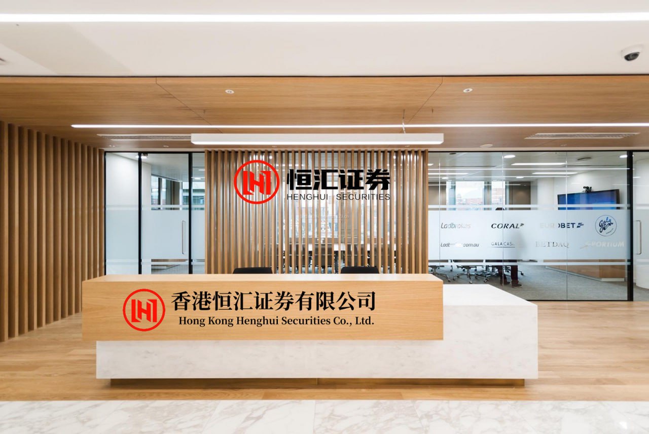 衡牛所 想不到! 外媒: 斯洛特将执教米兰, 米兰3名大将会离队